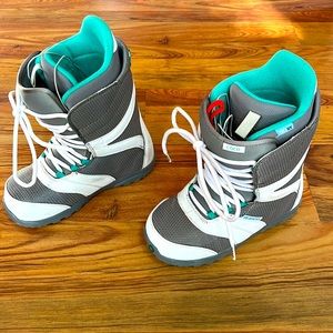 Burton snowboard boots size 9